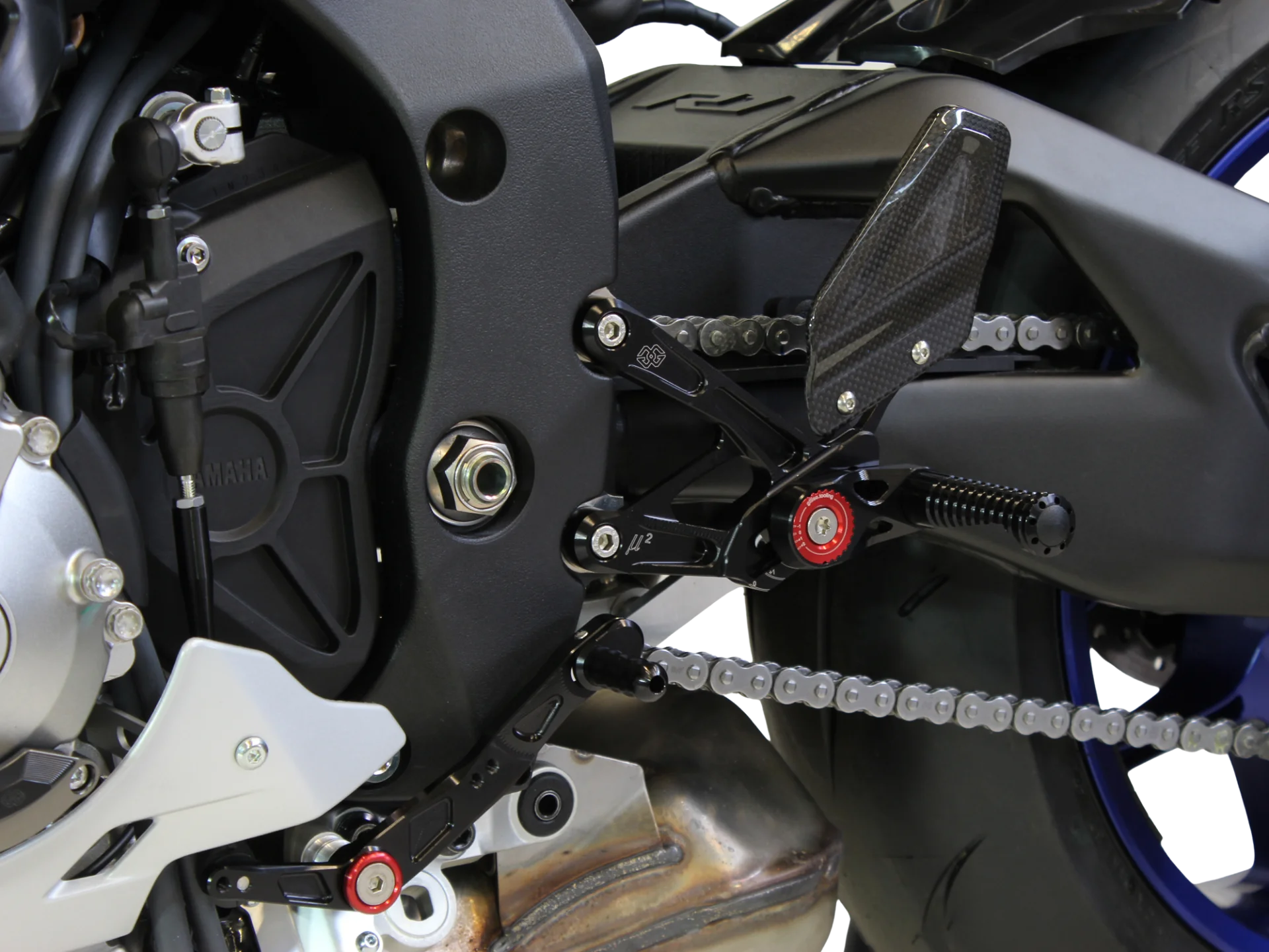 Commandes Reculées MUE2 Gilles Tooling noir - Yamaha R1 - Miniature 3