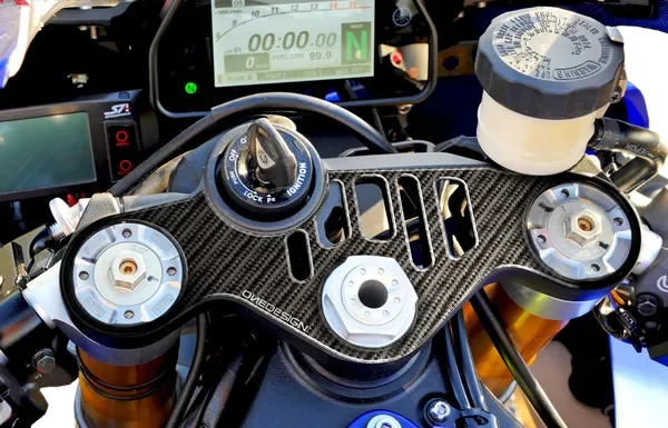Protection de té de fourche ONEDESIGN carbone - Yamaha R1M - Miniature 2